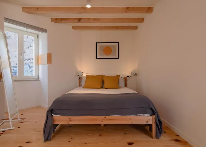 Dos Guindais - Turismo Urbano, Miradouro Порту